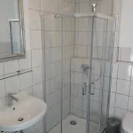 ゲストハウス 